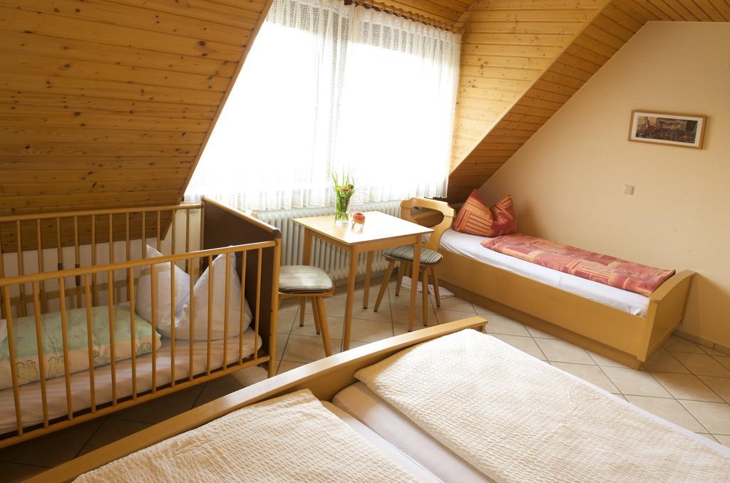 Gasthof zum Kreuz Neuenburg am Rhein Zimmer foto